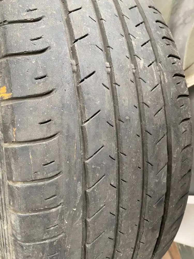 Dunlop sp 215/55/r17