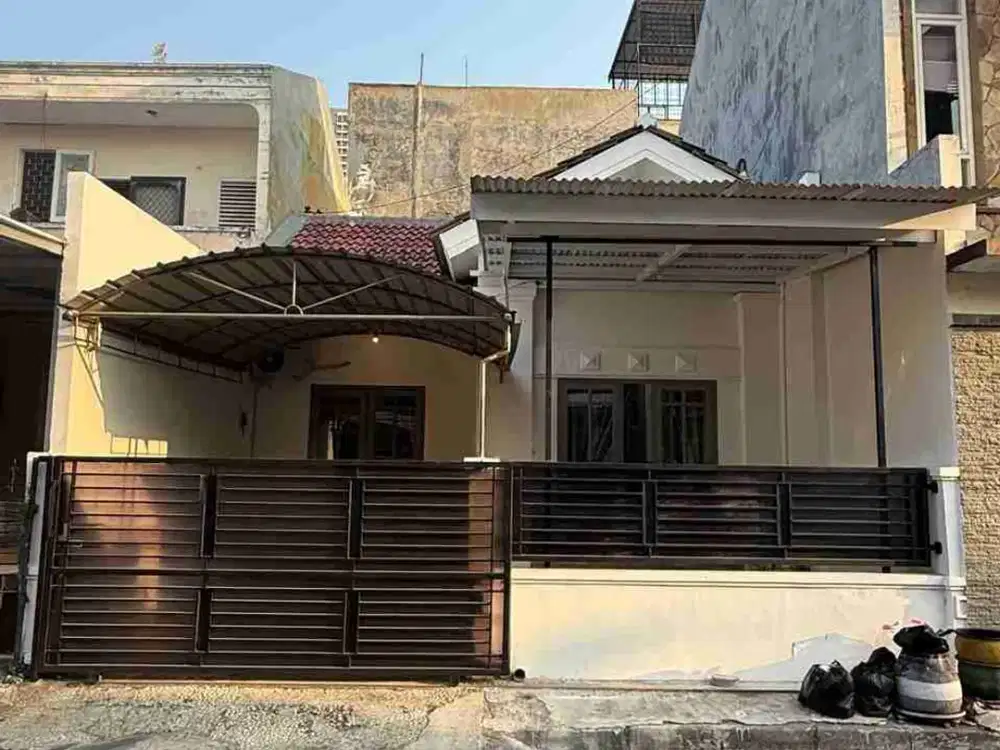 Disewakan Rumah Griya asri, Pakuwon city siap huni baru renov