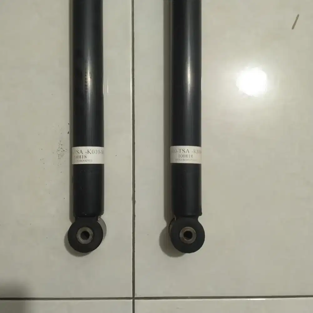 skok belakang mobil brv