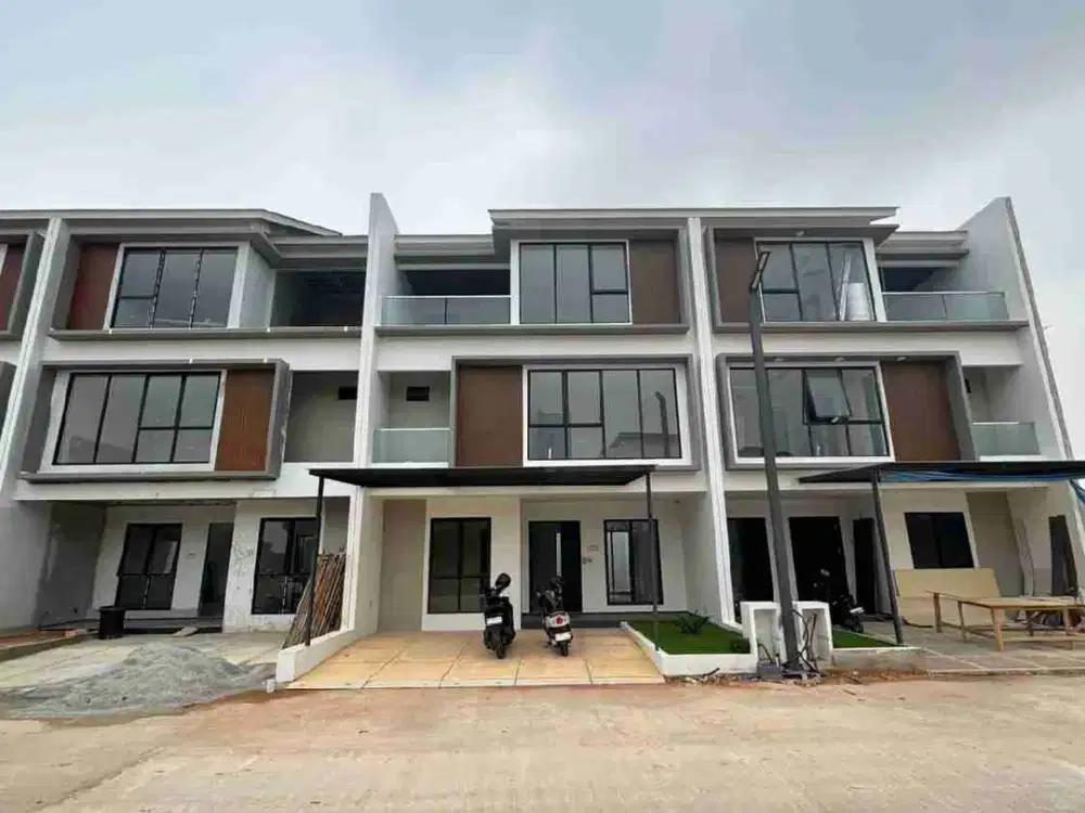 Rumah 3 lantai di Diamond Pavillion dekat Pelabuhan Batam Centre