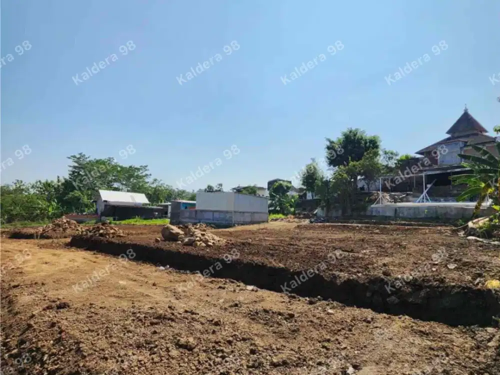 KAVLING STRATEGIS DEKAT JALAN RAYA DAN NEMPEL AREA PERUMAHAN HANYA 120 jutaan