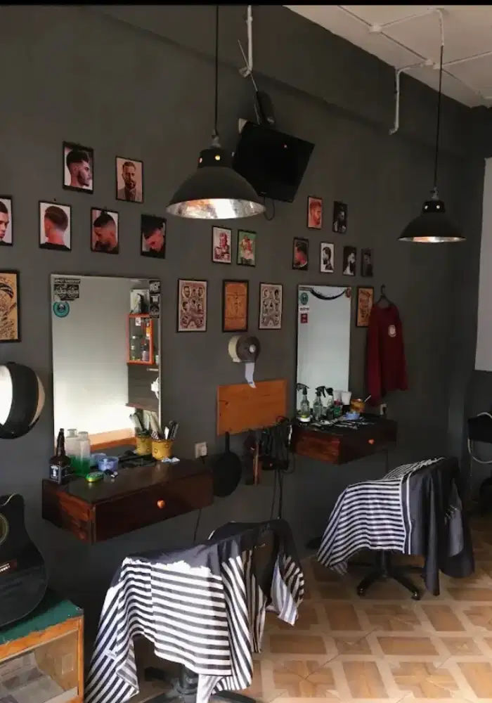 Di butuhkan tenaga pangkas rambut wilayah mbulang sidoarjo