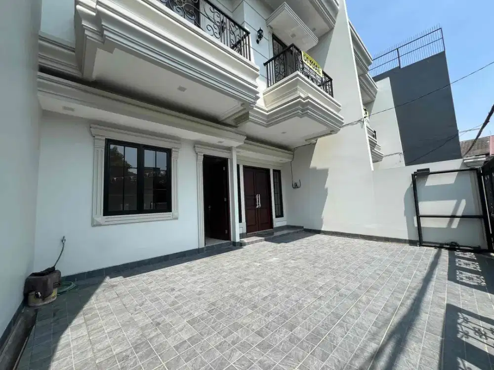 Dijual Rumah Mewah Brand new di Duren Sawit