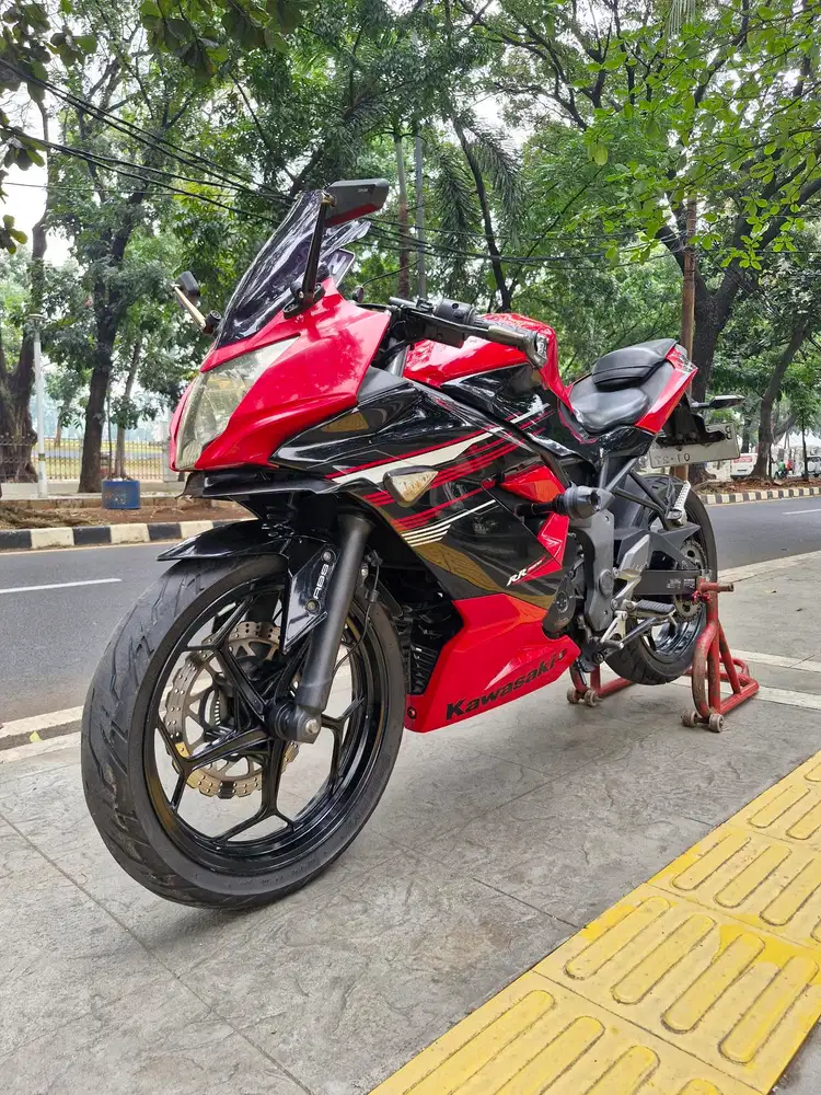 DIJUAL CASH KAWASAKI NINJA 250 MONO ABS THN 2015 PJK IDUP