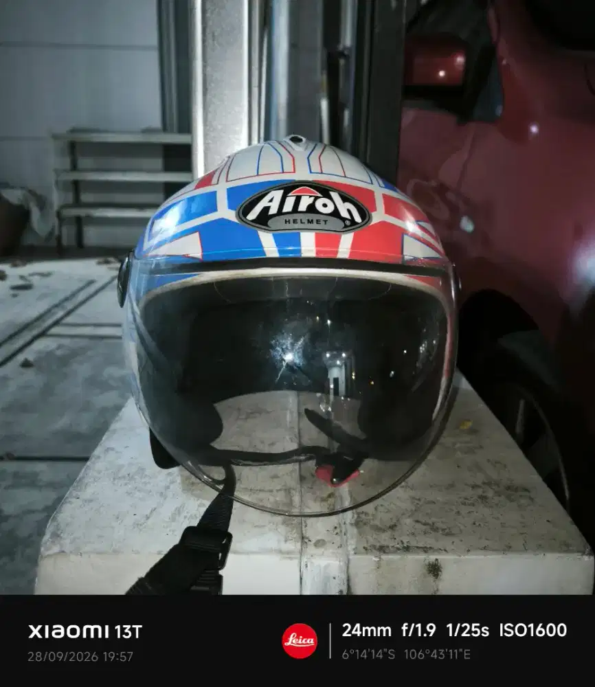 Helm bekas original half face airoh