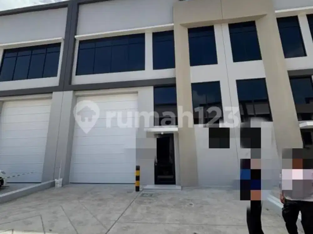 Disewakan Gudang Bizpark Pik 2 Gudang Plong Ada 2 Unit Siap Nego dan Survey Lokasi