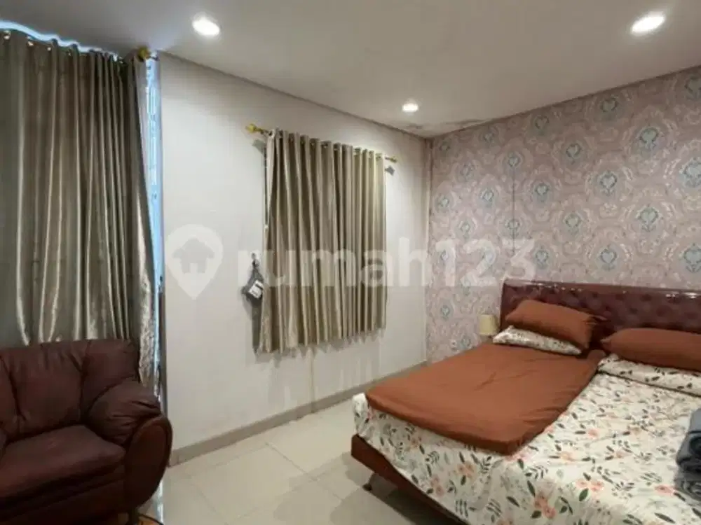 Disewakan Cepat Rumah Pik 1 Sudah Renov Full Bangunan Furnish dan Rapi Siap Nego