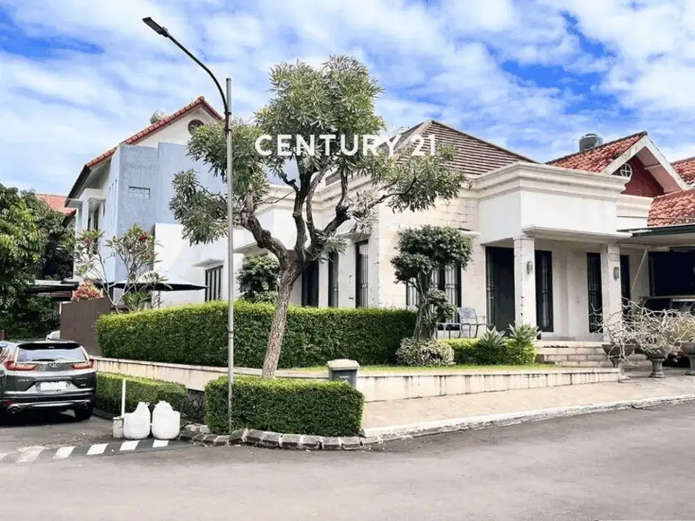 Rumah Strategis Posisi Hoek Depan Taman Di Ciputat