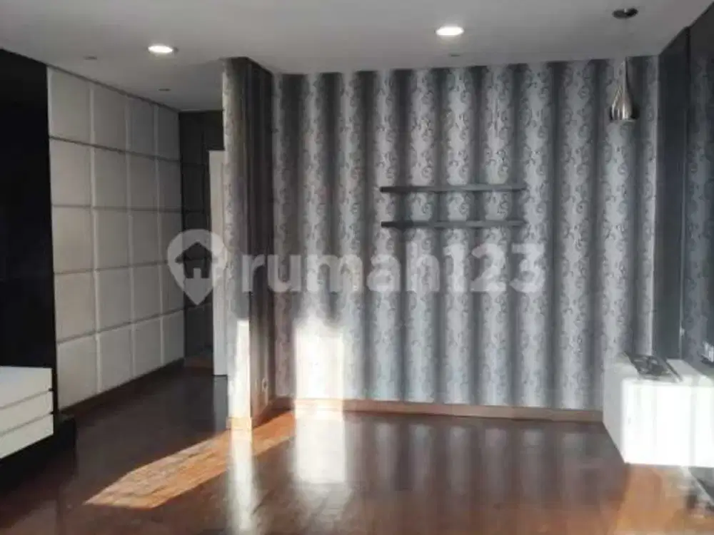 Disewakan Rumah Taman Resort Medit Posisi Hook Semi Furnish Hadap Utara Barat Siap Survey