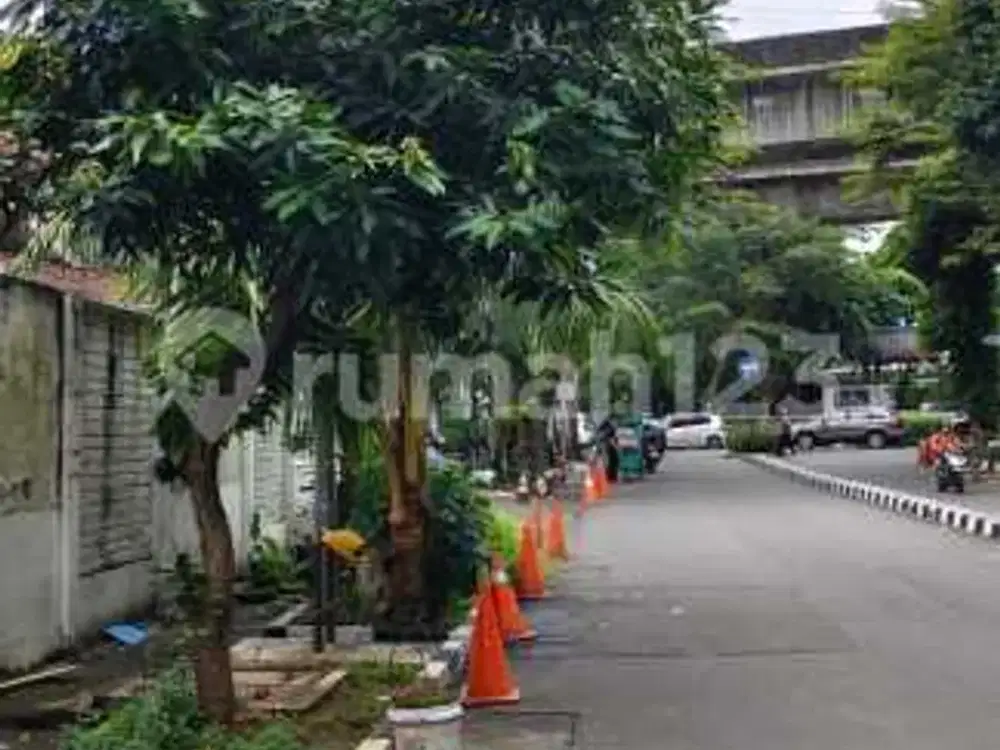 Dijual Rumah Hoek Gandeng di Jalan Denpasar Lokasi Strategis Komersil Perkantoran