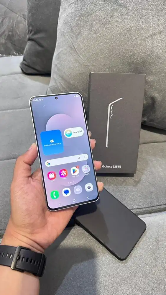SAMSUNG S25 FE RAM 8/256 GB FULLSET GARANSI 10 BULAN LAGI