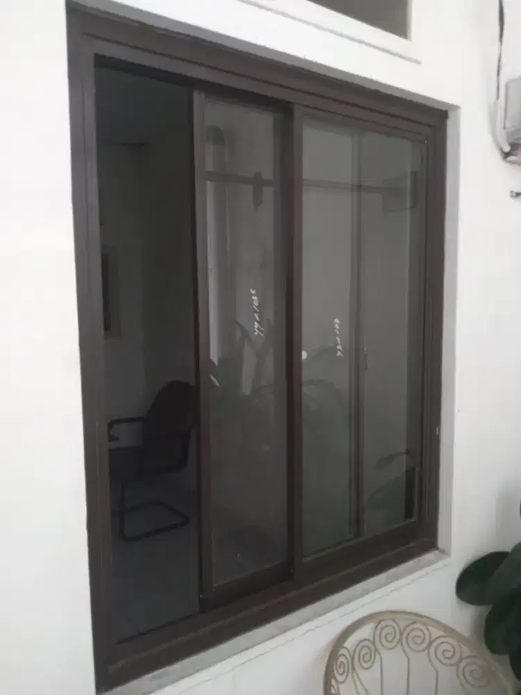 Jendela geser aluminium T120cm L120cm hrg fullset terpasangnya 1,9 jt