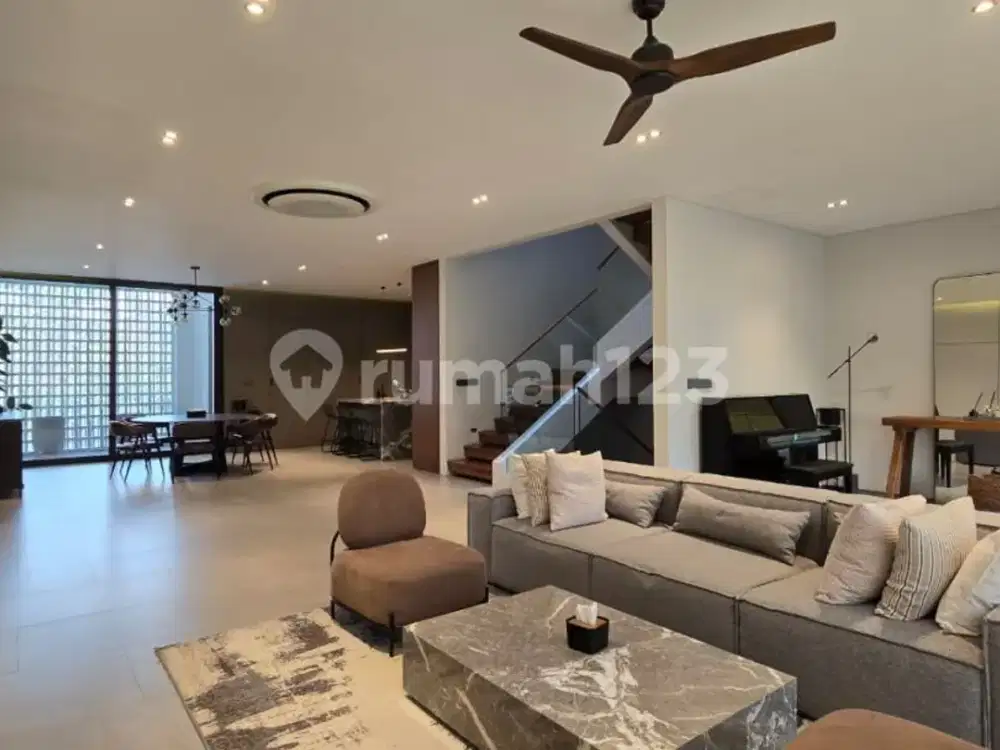 Dijual Rumah Mewah Grisenda Pik. Semi Furnish Interior Bagus