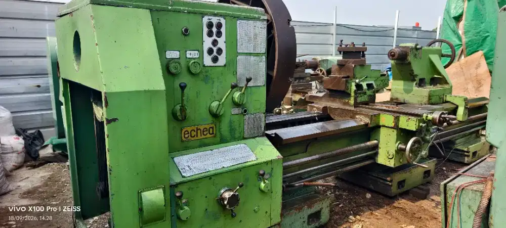 Jual mesin bubut echea 1200 x 3000 lubang spindel 5 inci