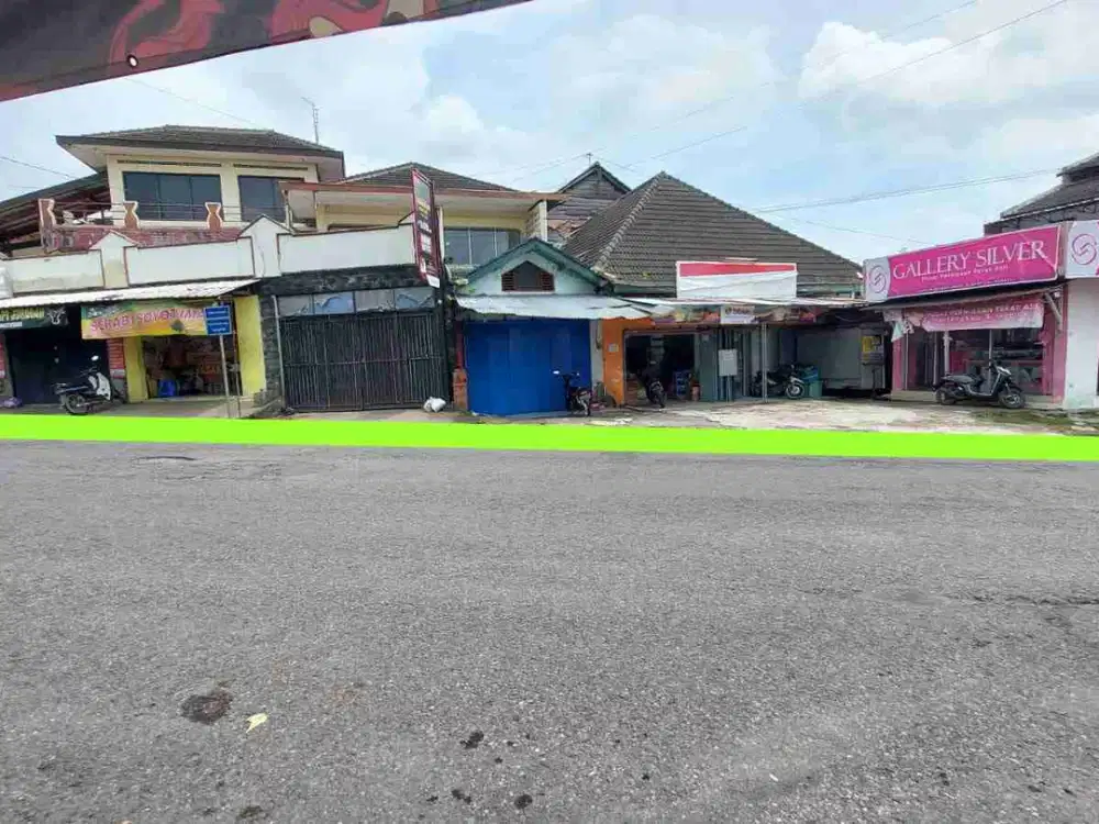 Ruko + Rumah 3 lantai Murah Hook tepat Di Pasar jl kaliurang km 17 Tepi Jalan Langsung