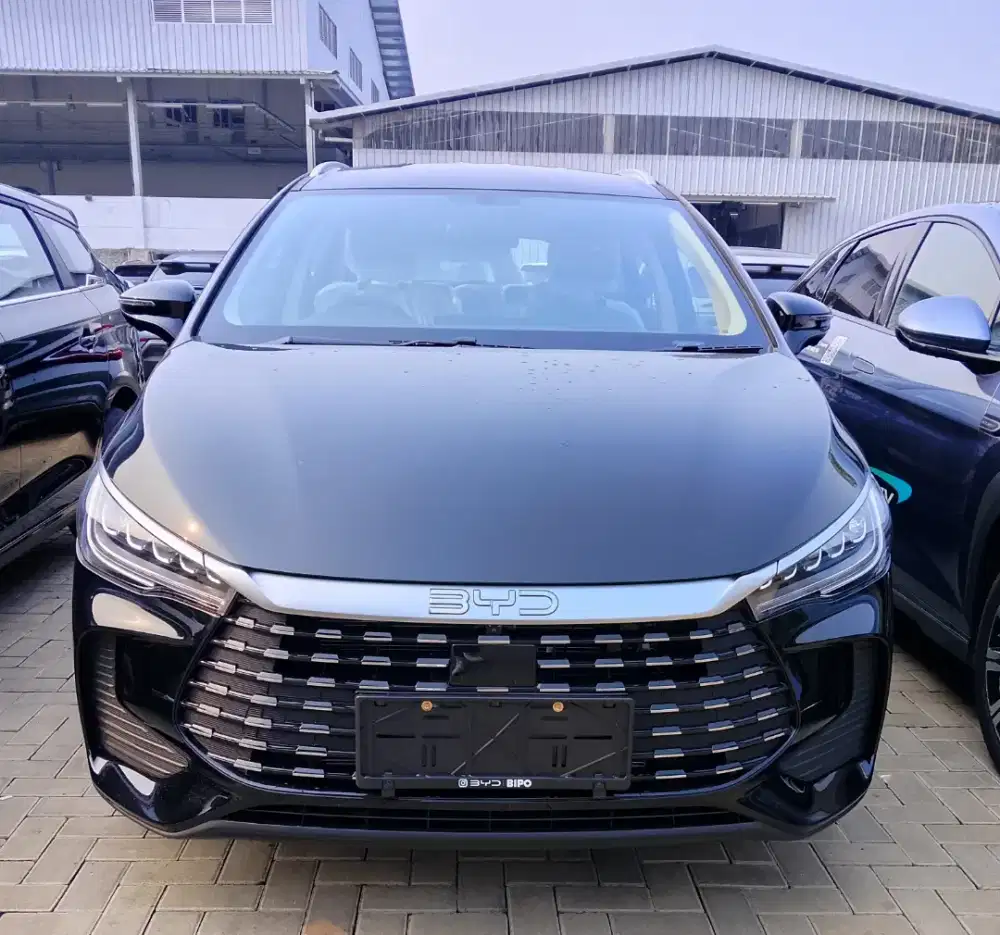 DIJUAL TERMURAH BYD M6-DM HYBRID P-HEV 1LITER/65KM