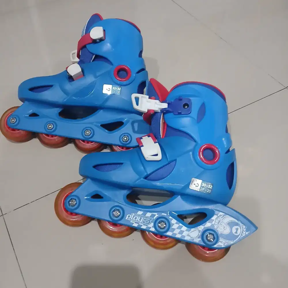 BIG SALE Decathlon Oxelo Sepatu Roda Pemula Anak Play 3 Biru like new