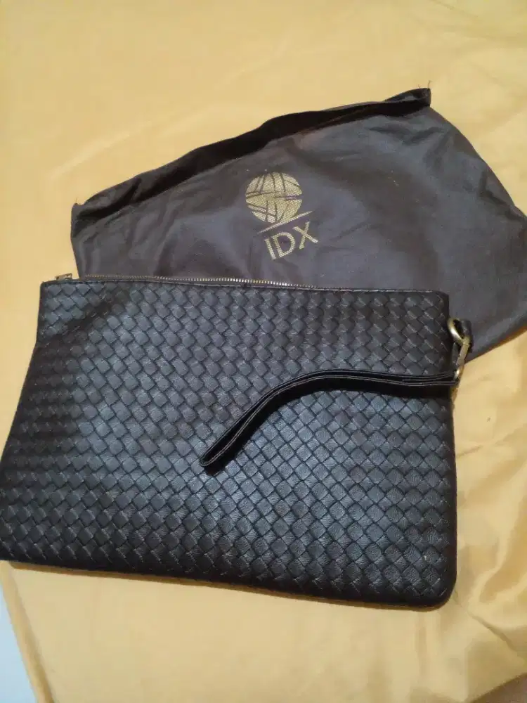 Tas tangan kulit