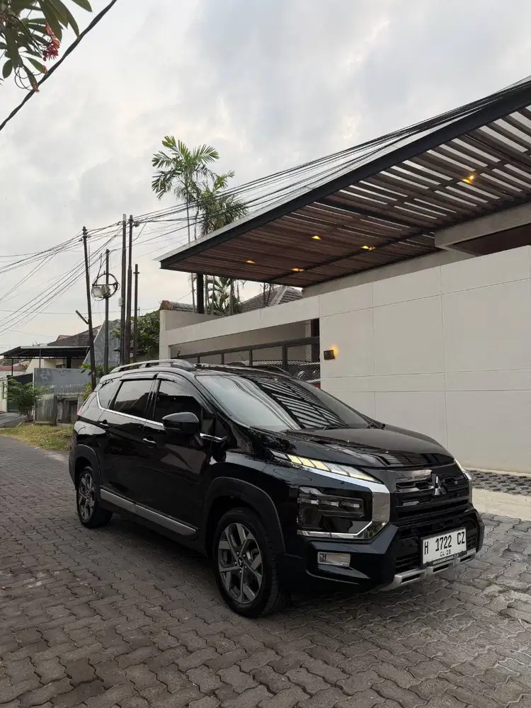New Xpander Crozz A/T  pol H asli Premium package type tertinggi