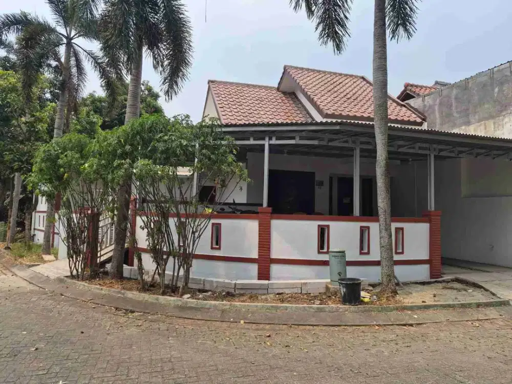DISEWAKAN RUMAH HOEK CLUSTER RE TALAGA BESTARI