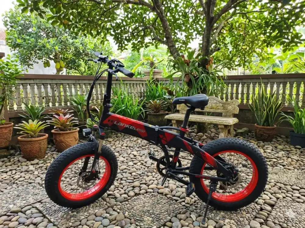 Sepeda elektrik lipat Lankeleisi X2000 plus second normal siap pakai