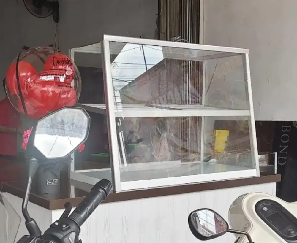 Etalase ayam baru