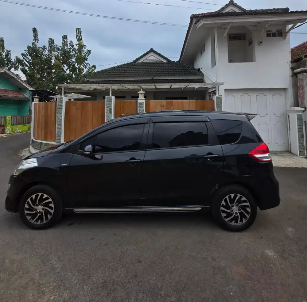 Dijual cepat kondisi istimewa suzuki ertiga Dreza A.T Tahun 2016