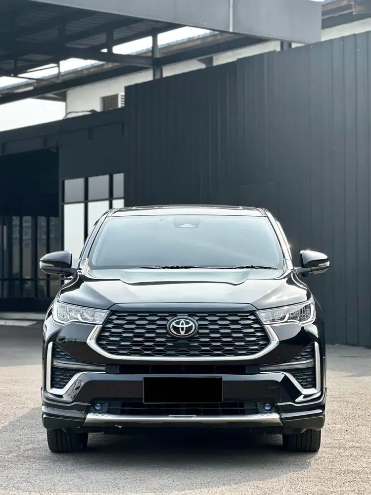 Toyota kijang innova zenix Q hybrid modelista 2023