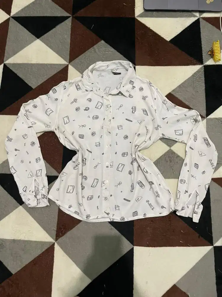 Kemeja Putih Motif Colorbox