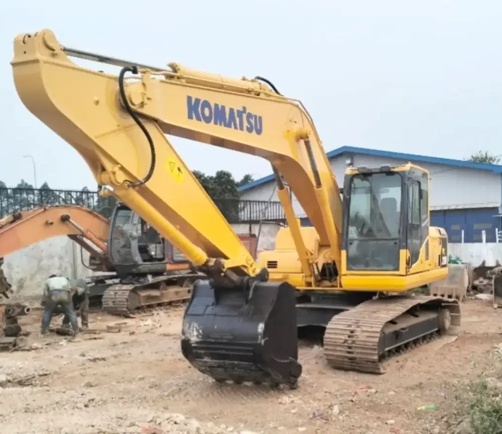 Jual Excavator Komatsu PC200-8 2012