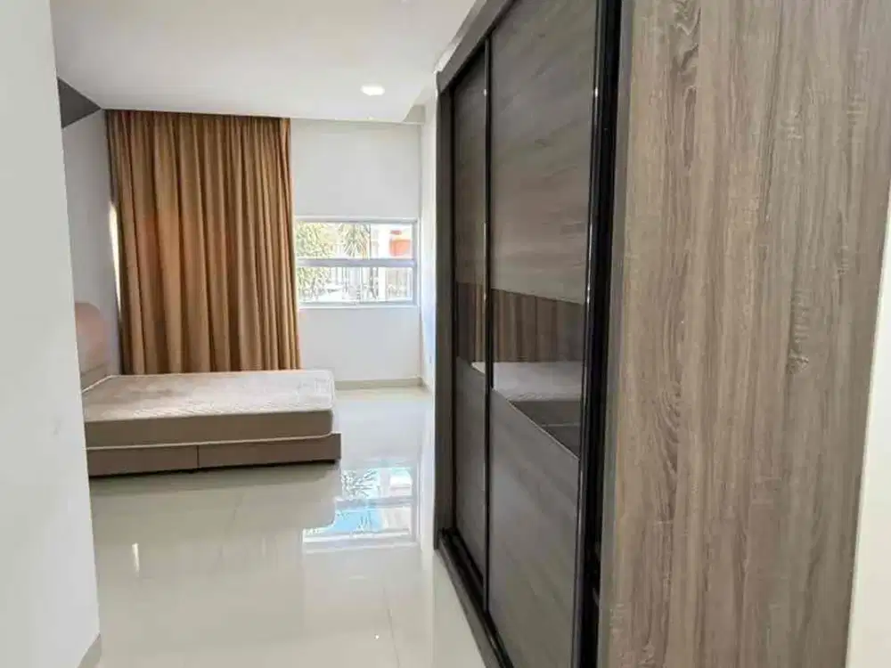 Dijual Rumah Golf Residence Suka Jadi Lokasi strategis dan harga Boleh nego