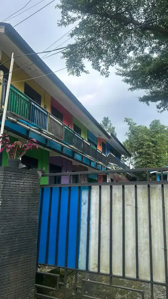 Di kontrakan rumah