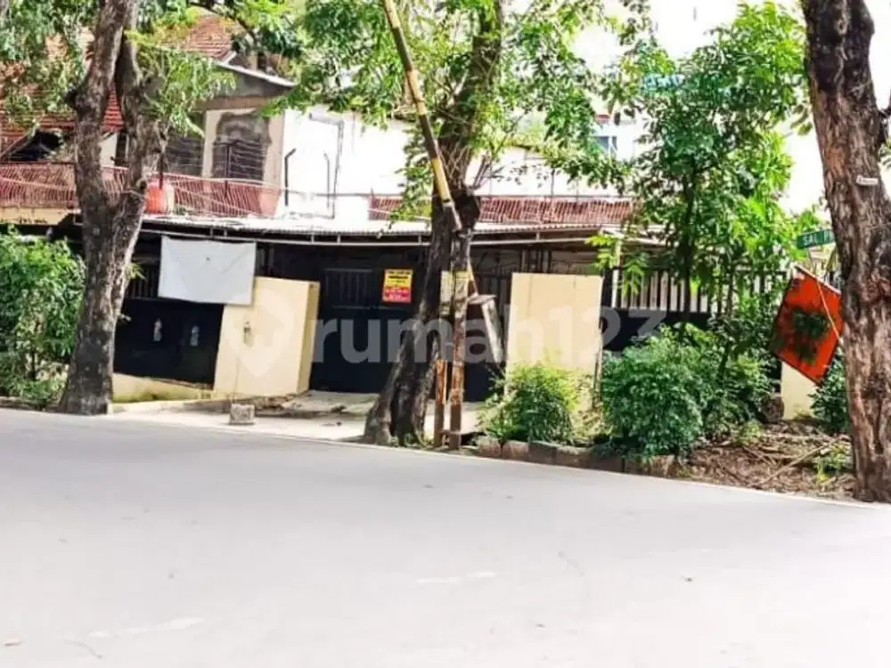 Dijual Tanah & Gudang - Taman Kebon Sirih (Hook)