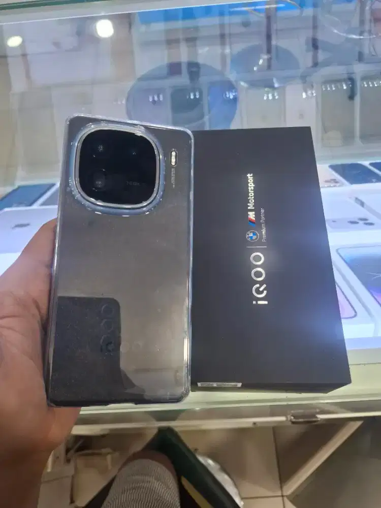 Iqoo 12 ram 16+16/512Gb garansi resmi