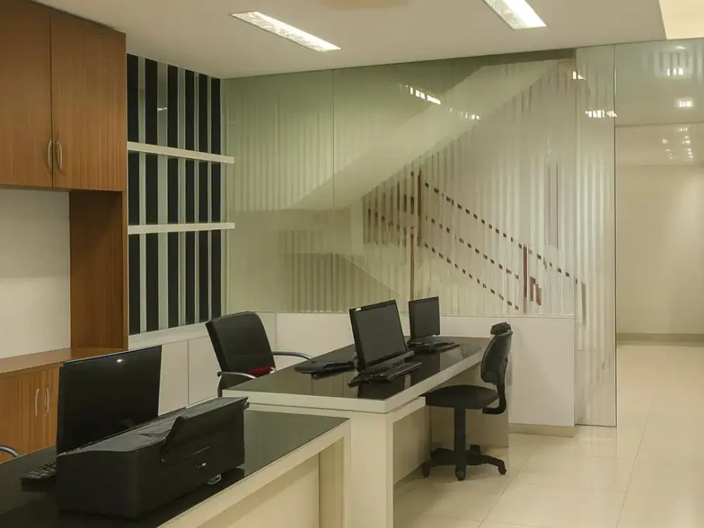 Sewakan Ruko 5 lantai Artha Gading Boulevard, 288m2, Siap Pakai, Bagus, Rapi, Strategis