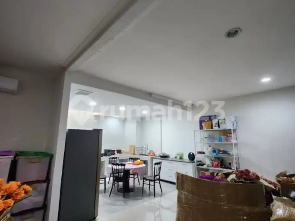 Dijual Ruko/rukan Sedayu City Kelapa Gading Ruko di Kelapa Gading Semi Furnished PPJB