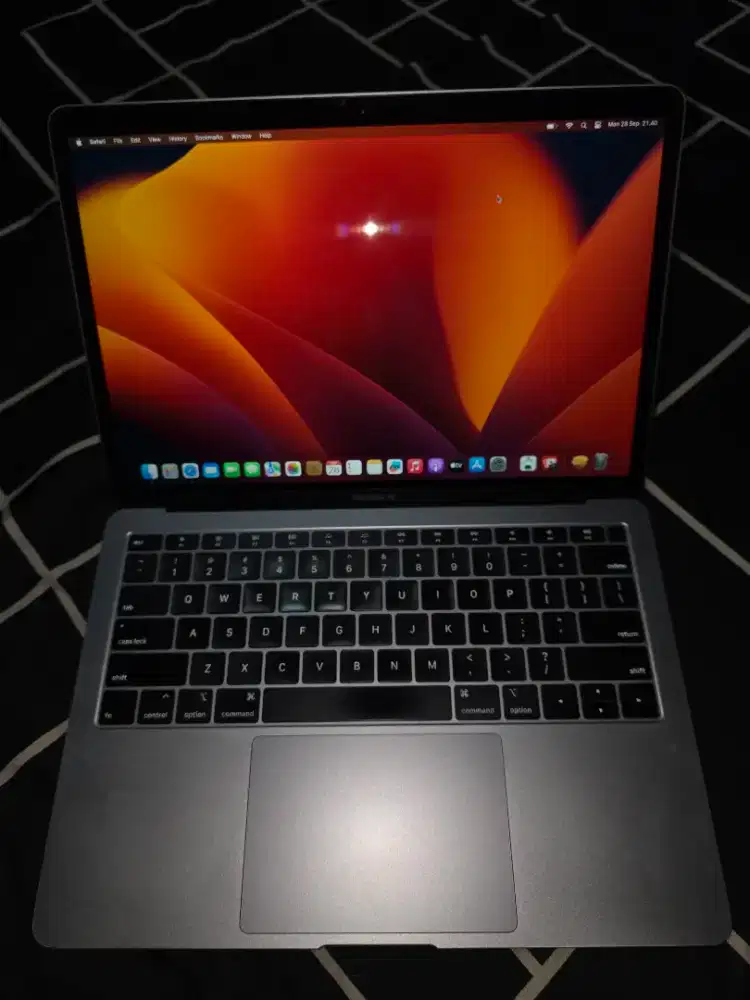 Macbook Air 2019 Core i5 8/256