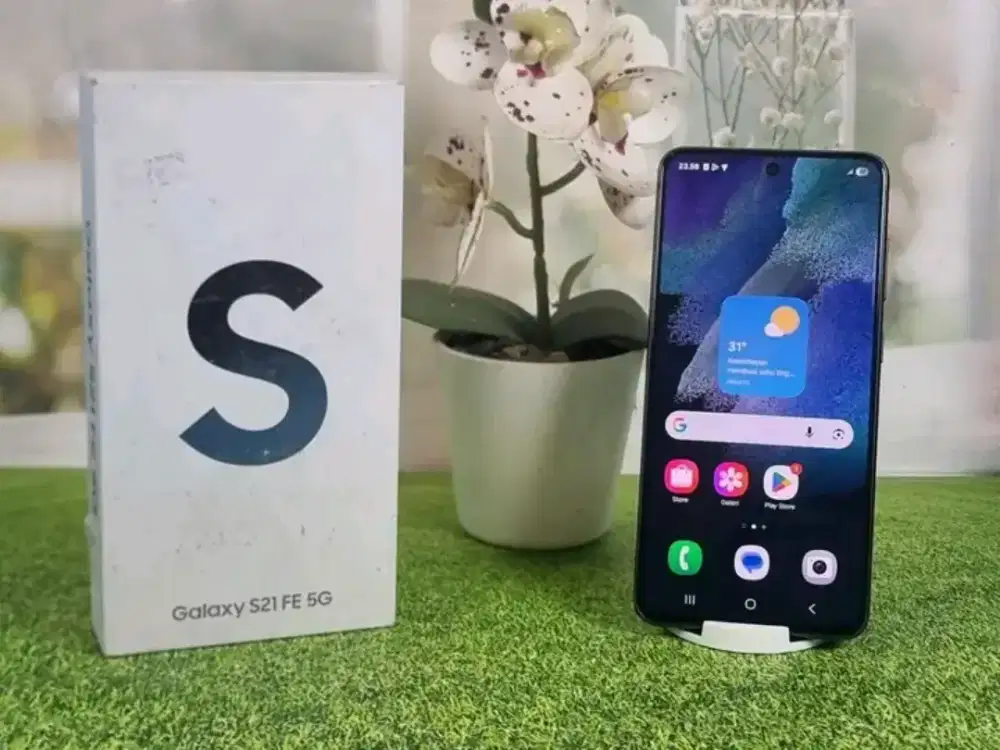 SAMSUNG S21 FE 5G 

• RAM 8/256