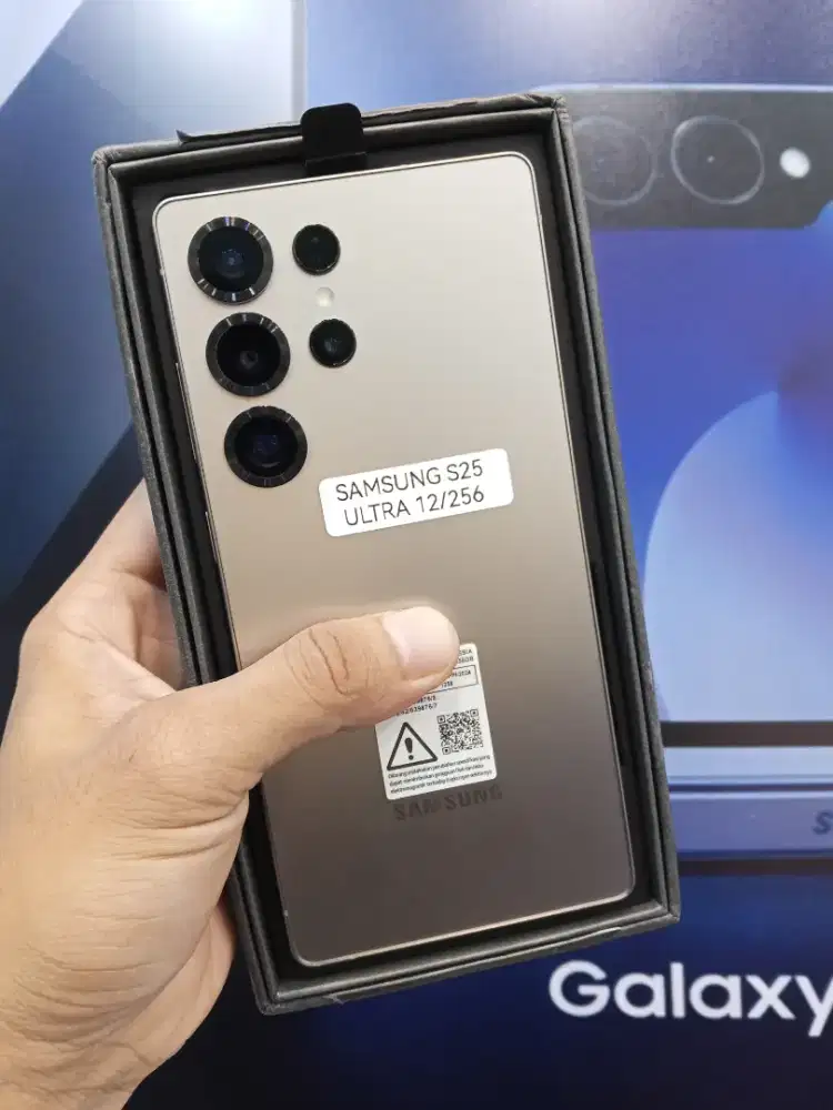 Samsung S25 ultra 12/256