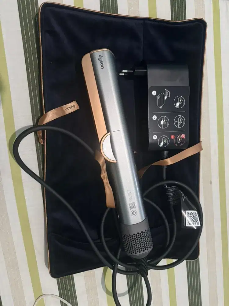 Catokan dyson + Hairdryer