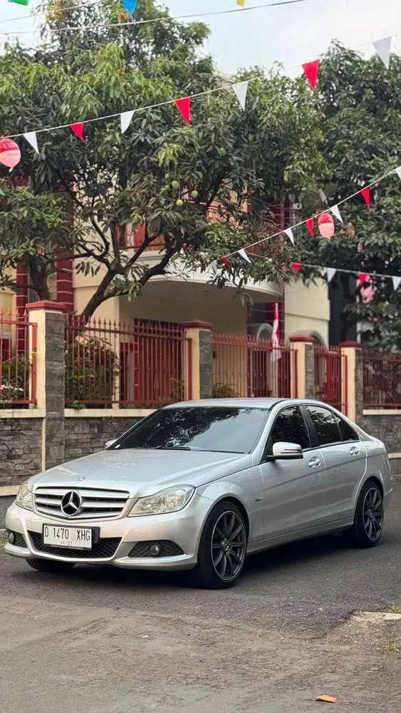 Mercedes-Benz C200 2012 Bensin