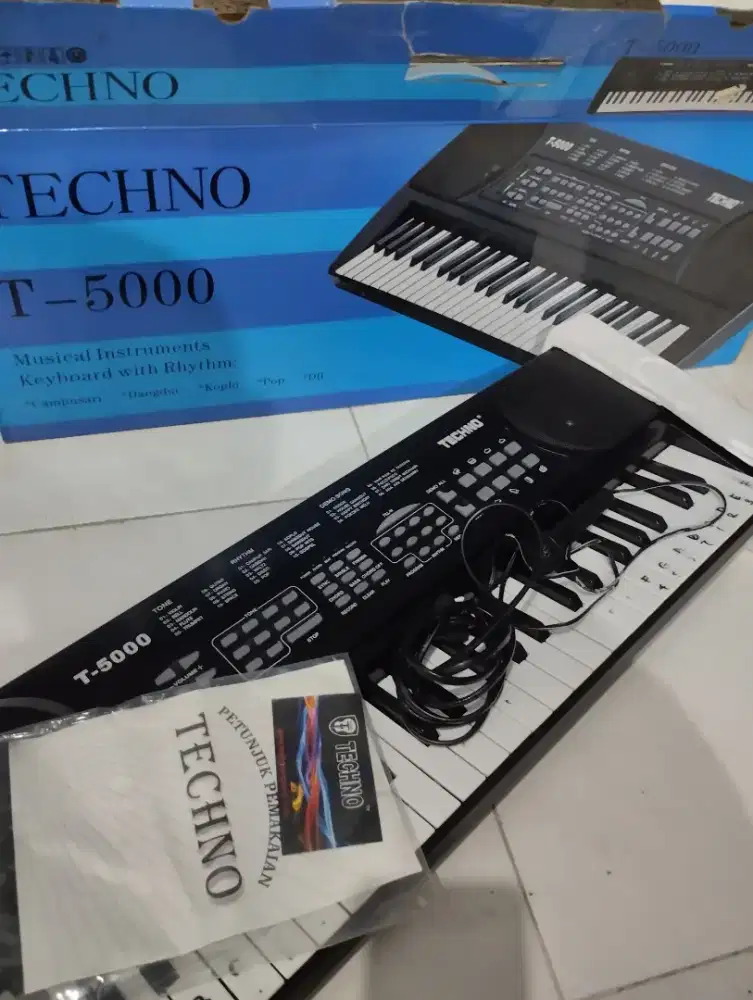 Keyboard Techno T-5000 gress seperti baru
