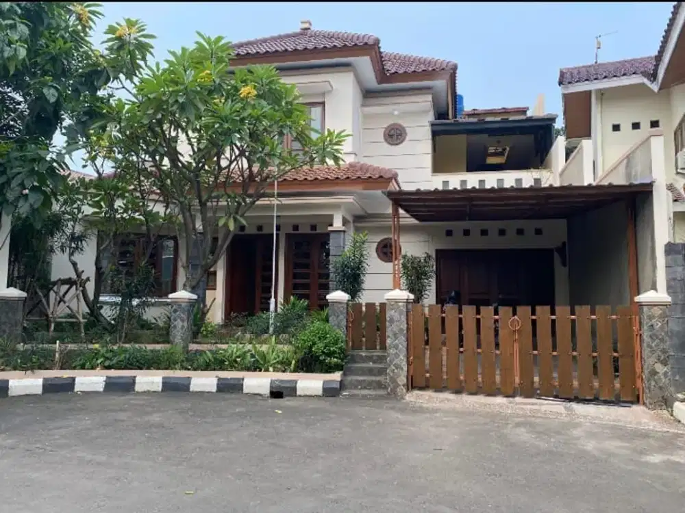 Dijual Rumah Siap Huni  Bintaro Sektor 7 - Tangerang Selatan