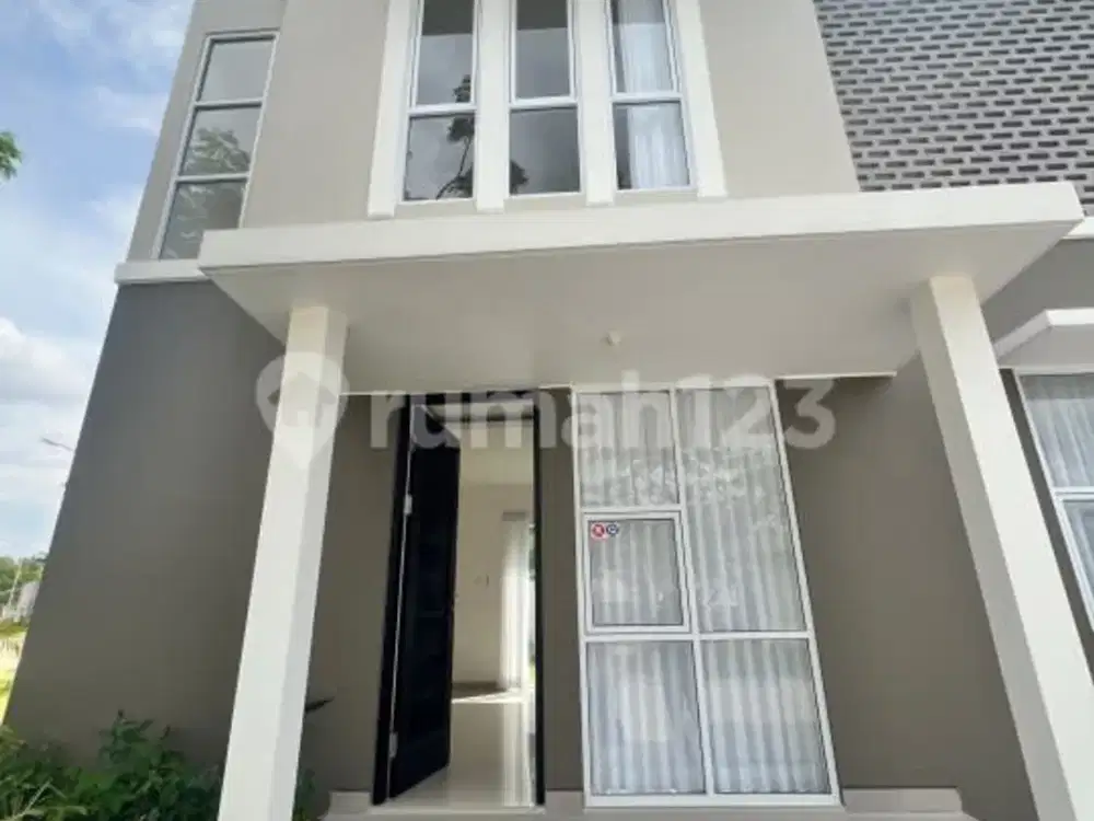 Rumah Konsep Villa Fasilitas Kolam Renang Dekat Kalam@Kudus