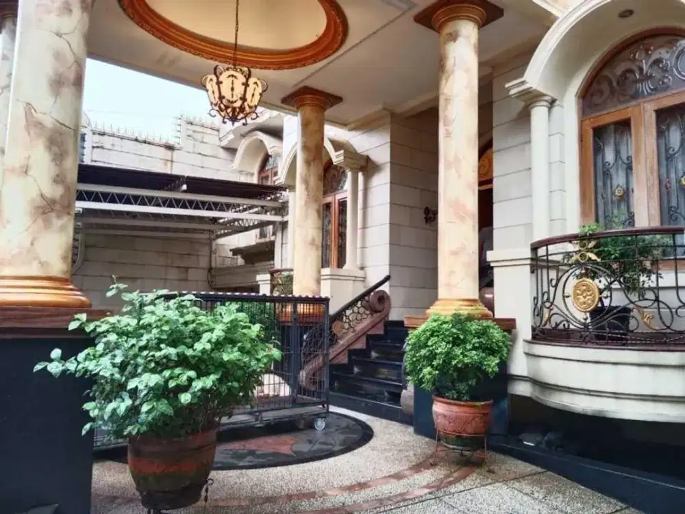 Dijual Rumah Mewah Luas 3 Lantai Di Pancoran Jakarta Selatan