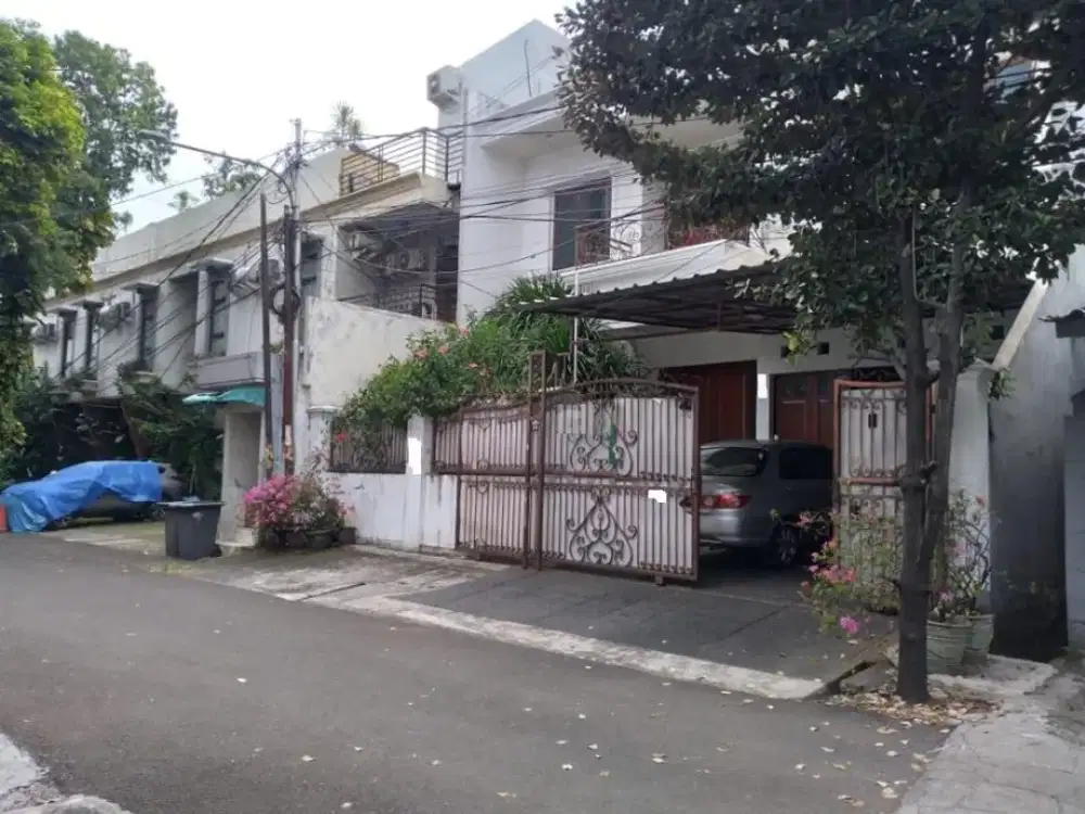 Dijual Rumah Luas Di Gandaria Jakarta Selatan