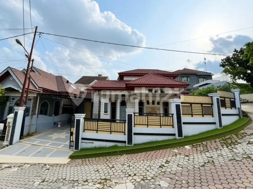 Jual Rumah Halaman Luas Dekat Polda Riau