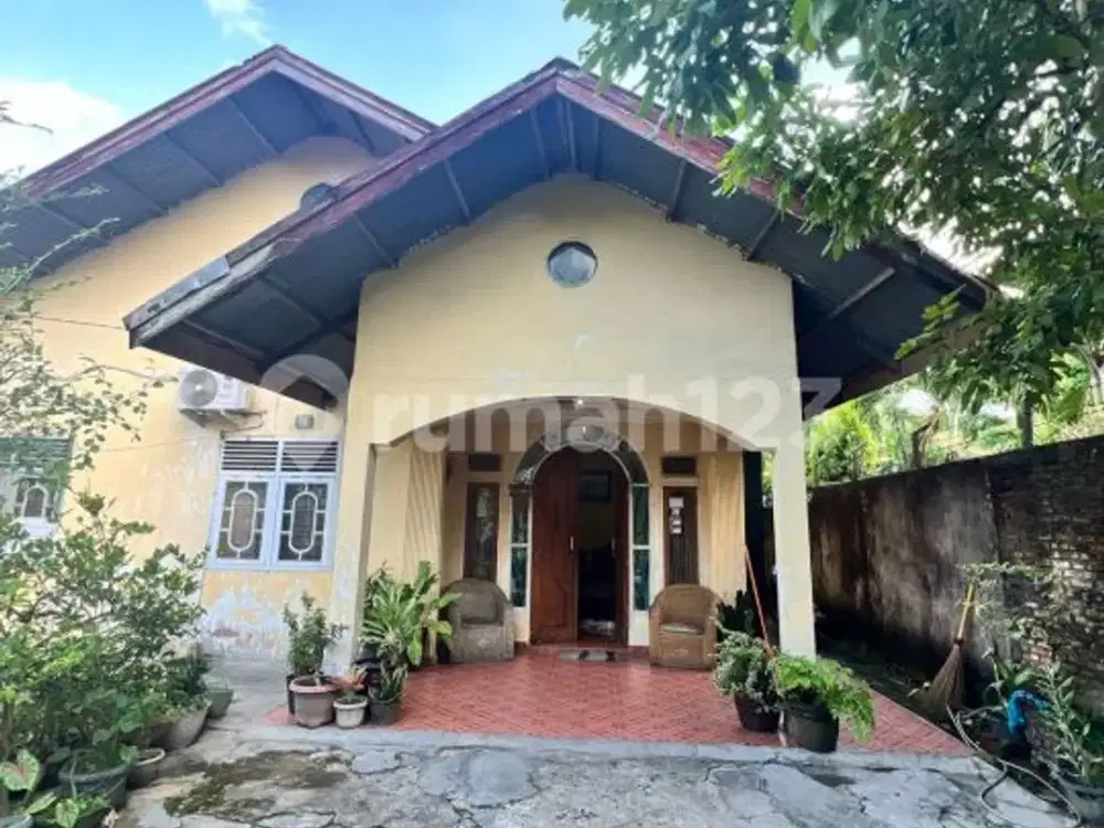 Dijual Rumah Bulatan Dan Kios Tepi Jalan Aspal Lokasi Strategis Di Gobah