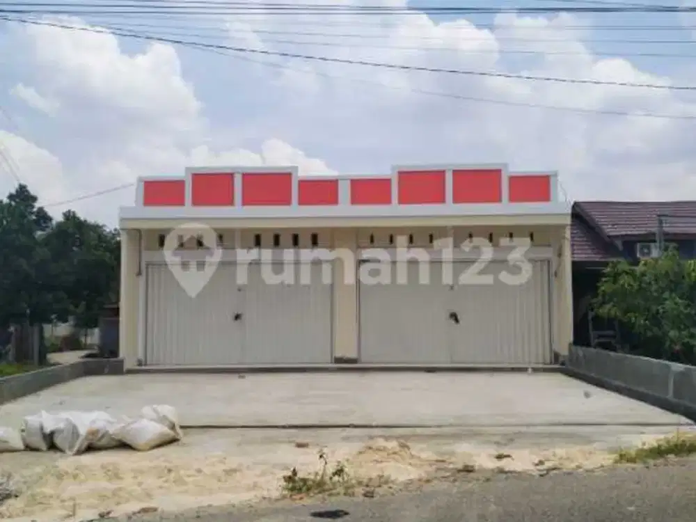 Dijual Ruko 1 Pintu Kawasan Ramai Lokasi Dekat Kolam Renang Sentosa