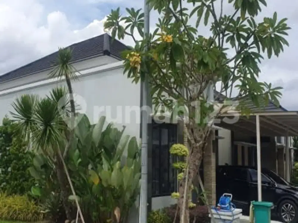 Rumah Konsep Villa Semi Perabot Dan Kolam Renang Rumah